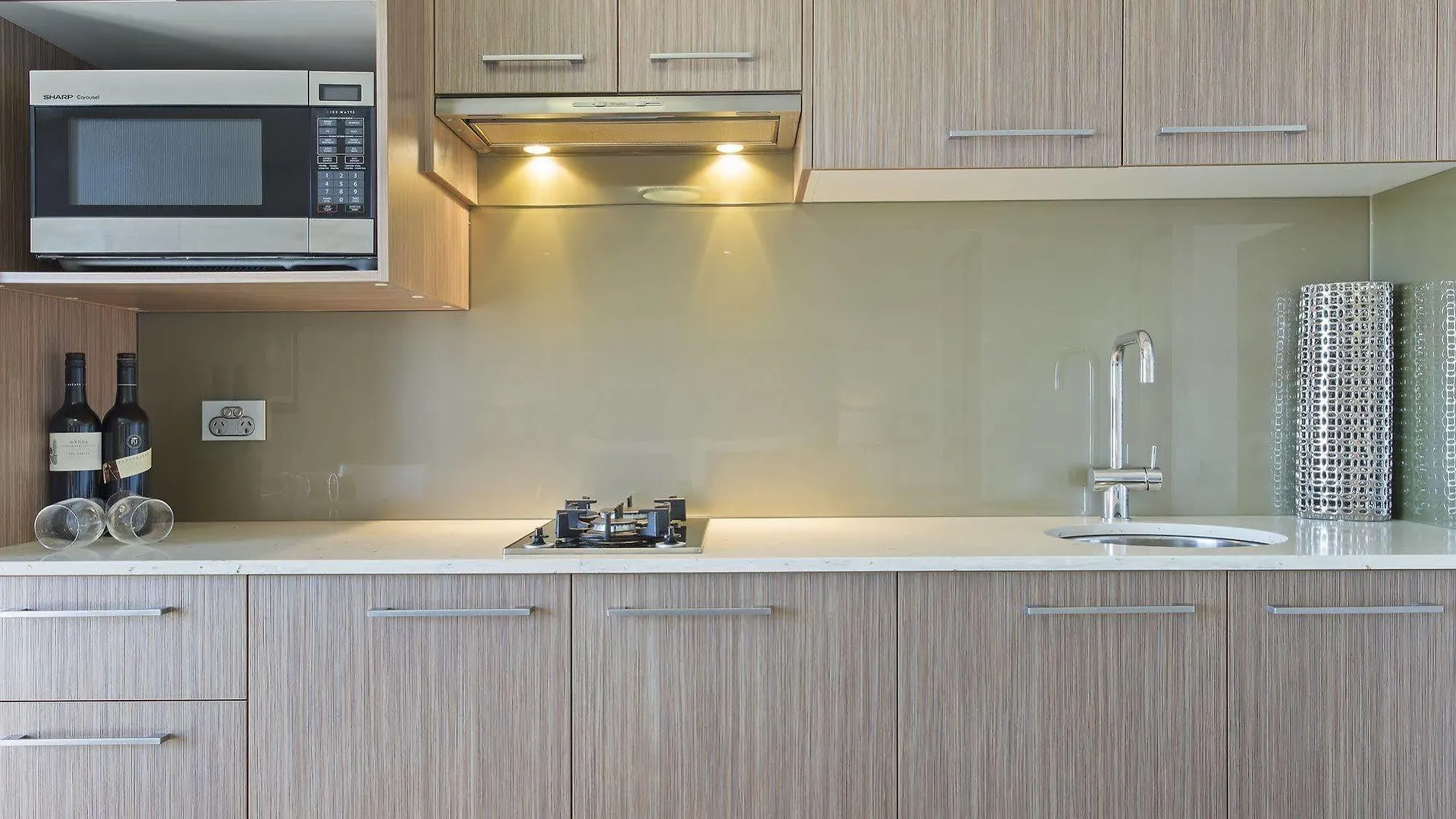 Cbd Executive Apartments Рокгемптон