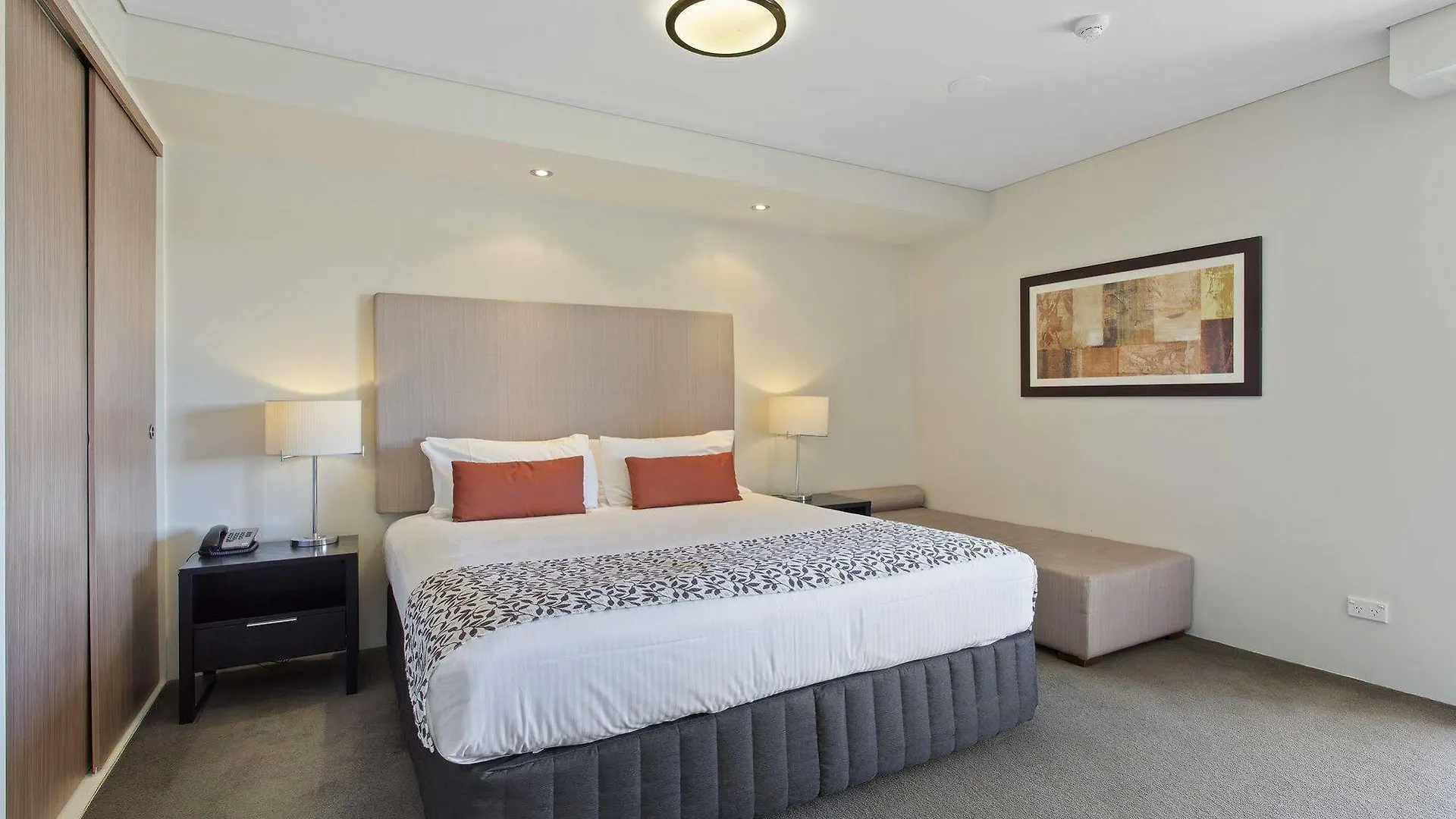 Cbd Executive Apartments Рокгемптон